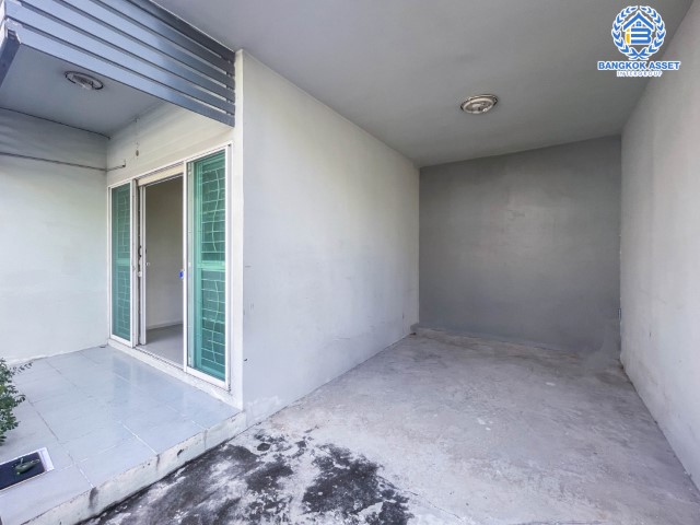 ทาวน์เฮ้าส์มือสองนนทบุรี ม.อารียา เดอะคัลเลอร์ ติวานนท์ เฟส3 เนื้อที่ 17.5 ตร.ว. ฟังก์ชัน 3 ห้องนอน 2 ห้องน้ำ 1 ที่จอดรถ สภาพแวดล้อมในซอยดี บนทำเลติด ถ.ติวานนท์ ใกล้เมืองทองธานี และทางด่วน "ศรีสมาน" บ้านราคาถูกสุดในโครงการ...